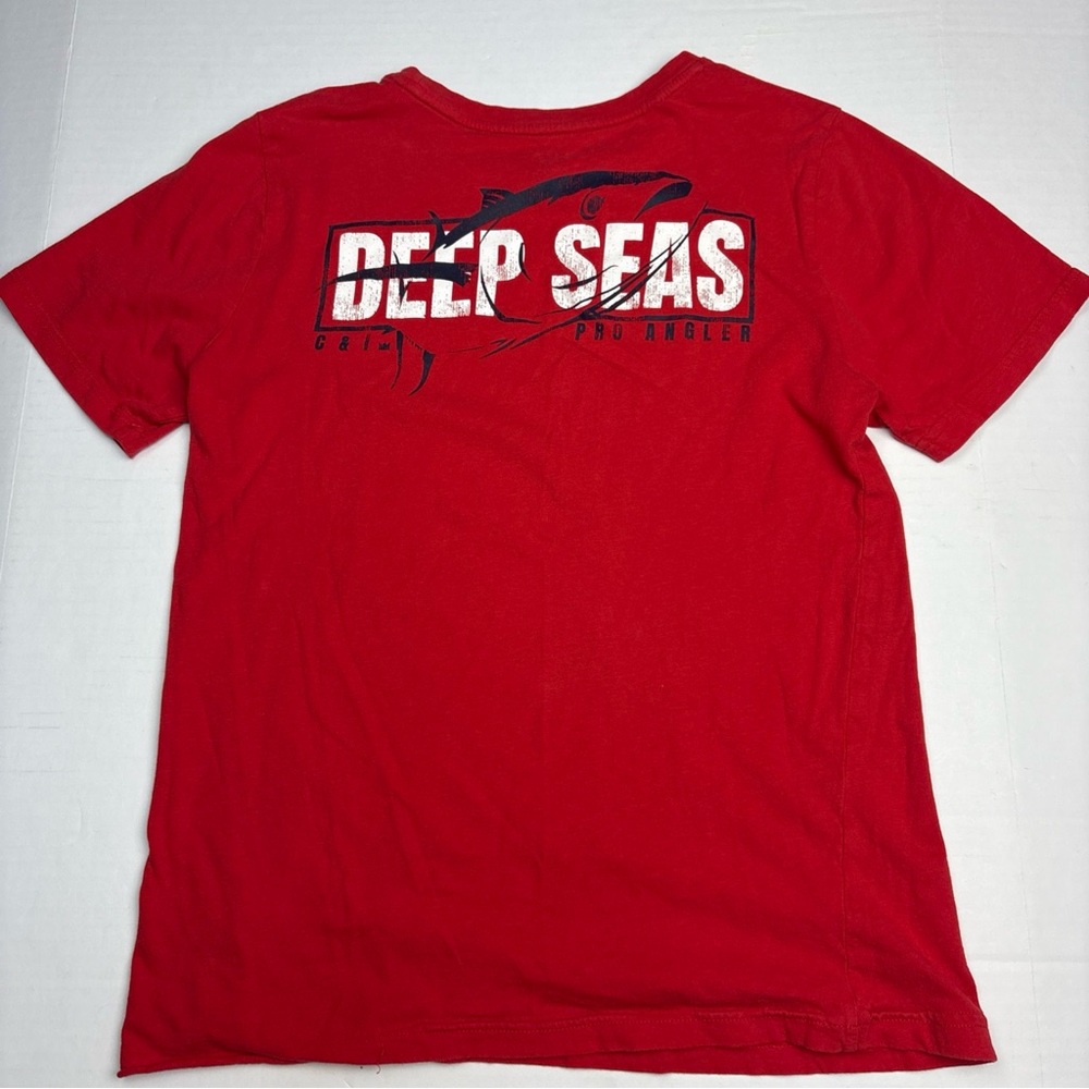 Crown & Ivy Youth Boys Large T-Shirt Red Short Sleeve Deep Seas Angler Fishing